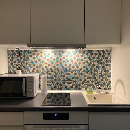 Downtown Mini Apartment Budapest Bagian luar foto