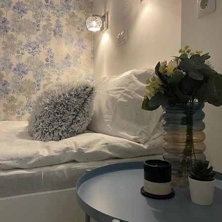 Downtown Mini Apartment Budapest Bagian luar foto