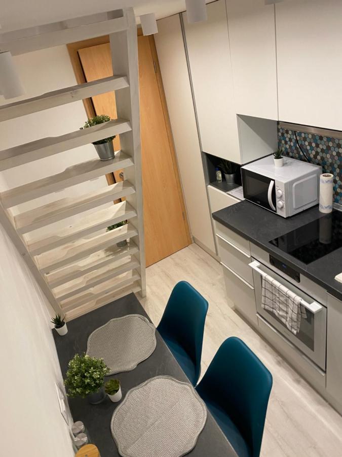 Downtown Mini Apartment Budapest Bagian luar foto