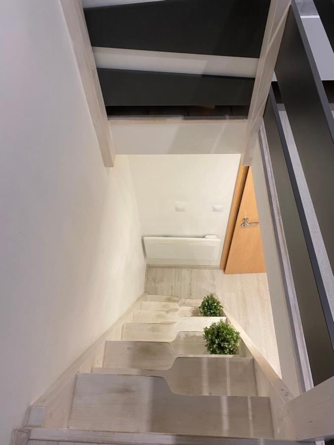 Downtown Mini Apartment Budapest Bagian luar foto